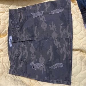 Camo mini skirt